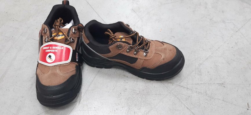 Vêtements - Chaussures - DALES  CHAUSSURES DE SECURITE BASSES marron Normes EN 20345 S3 SRC