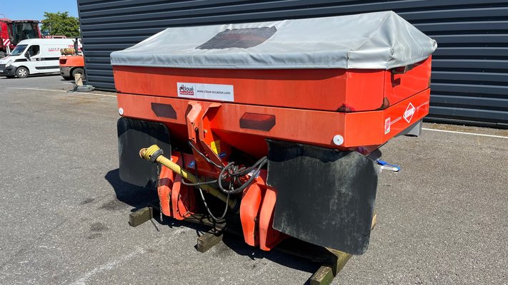 Distributeur d'engrais Kuhn AXIS 30.1